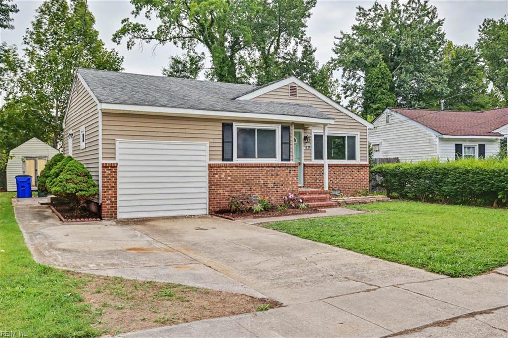 1425 Shadywood Rd Property Photo 3
