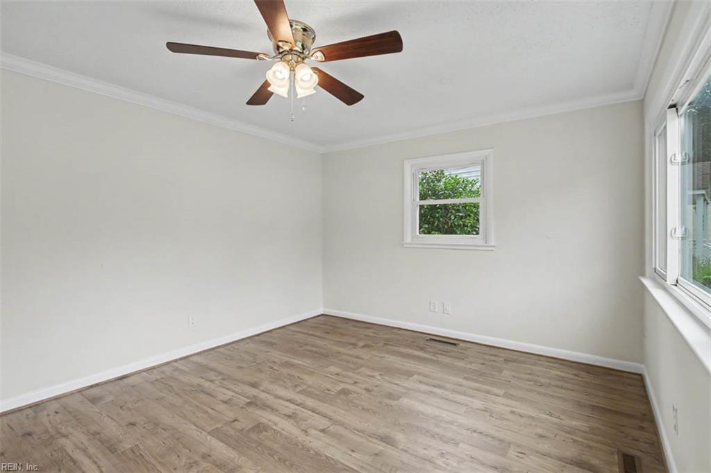 1425 Shadywood Rd Property Photo 6