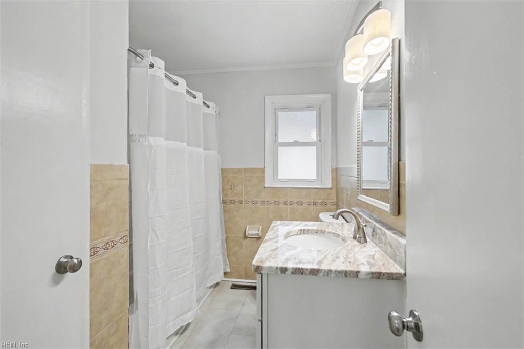 1425 Shadywood Rd Property Photo 25