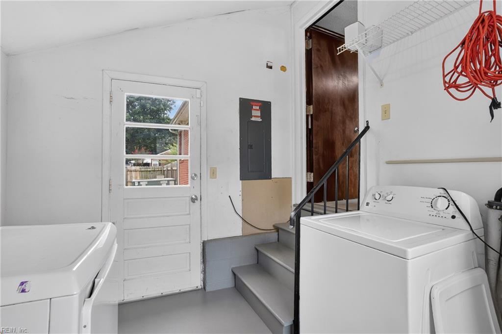 130 Albany Dr Property Photo 22