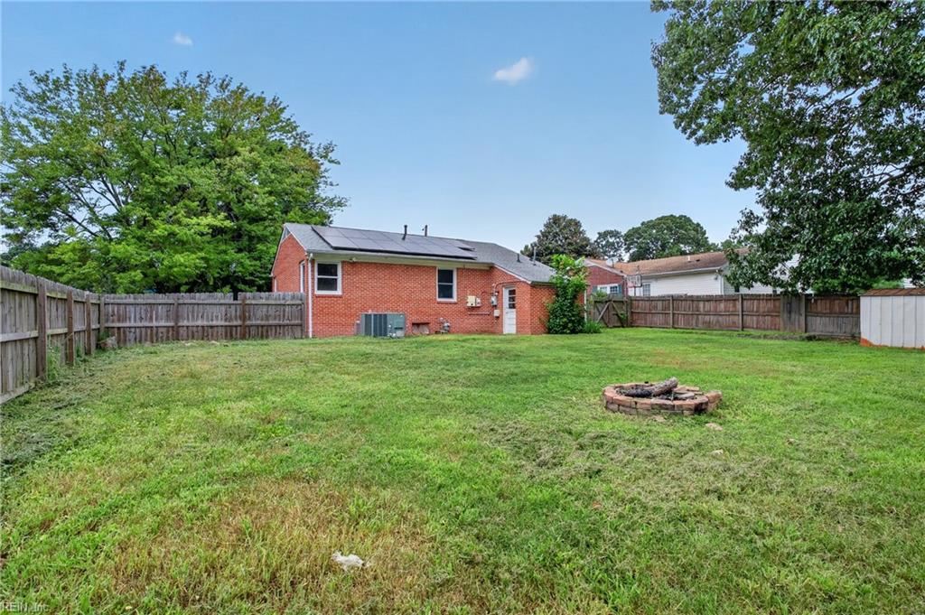 130 Albany Dr Property Photo 38