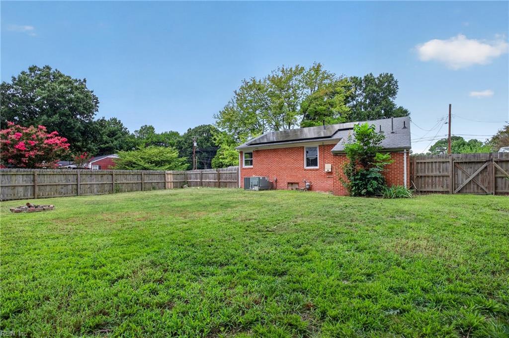 130 Albany Dr Property Photo 40
