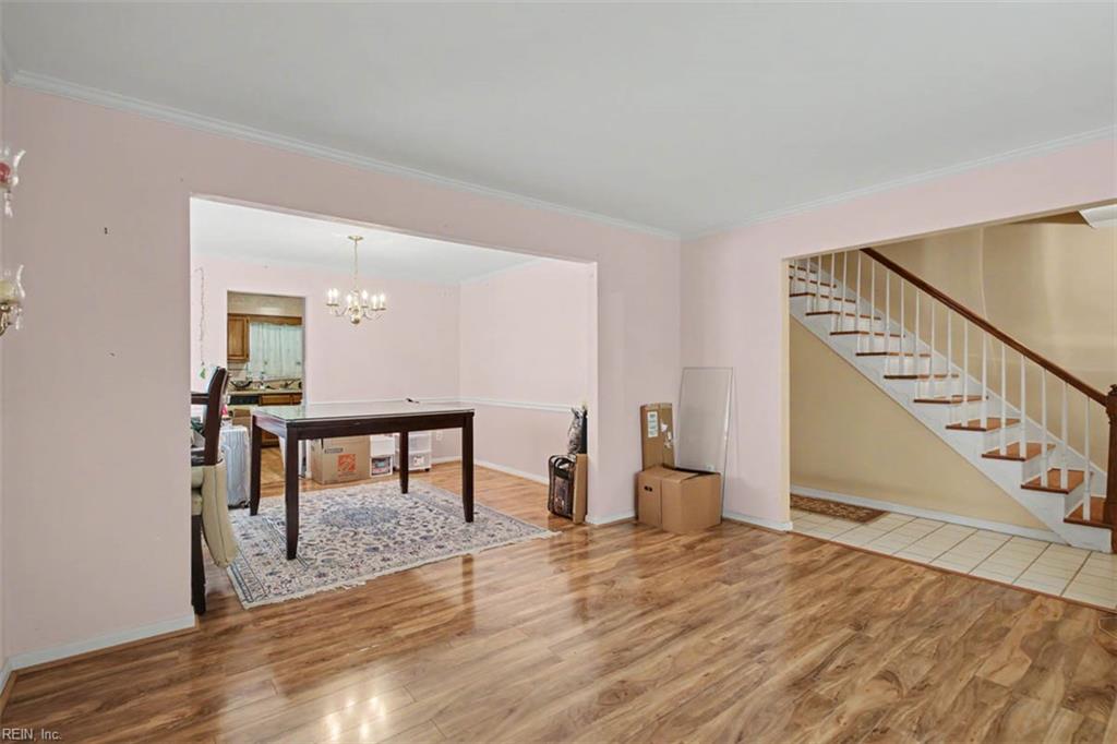 2429 Creekmore Ct Property Photo 4