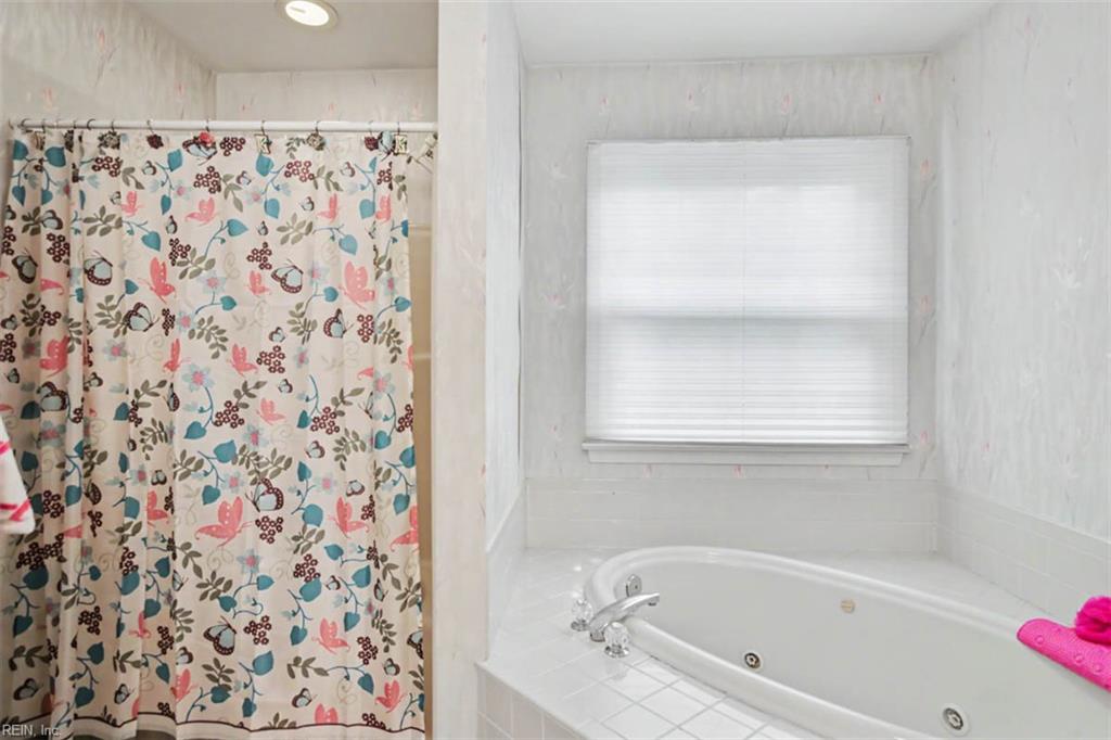 2429 Creekmore Ct Property Photo 19