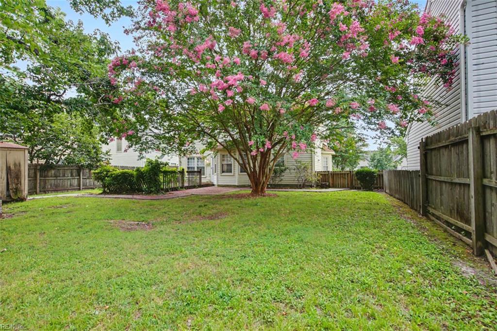 2429 Creekmore Ct Property Photo 24