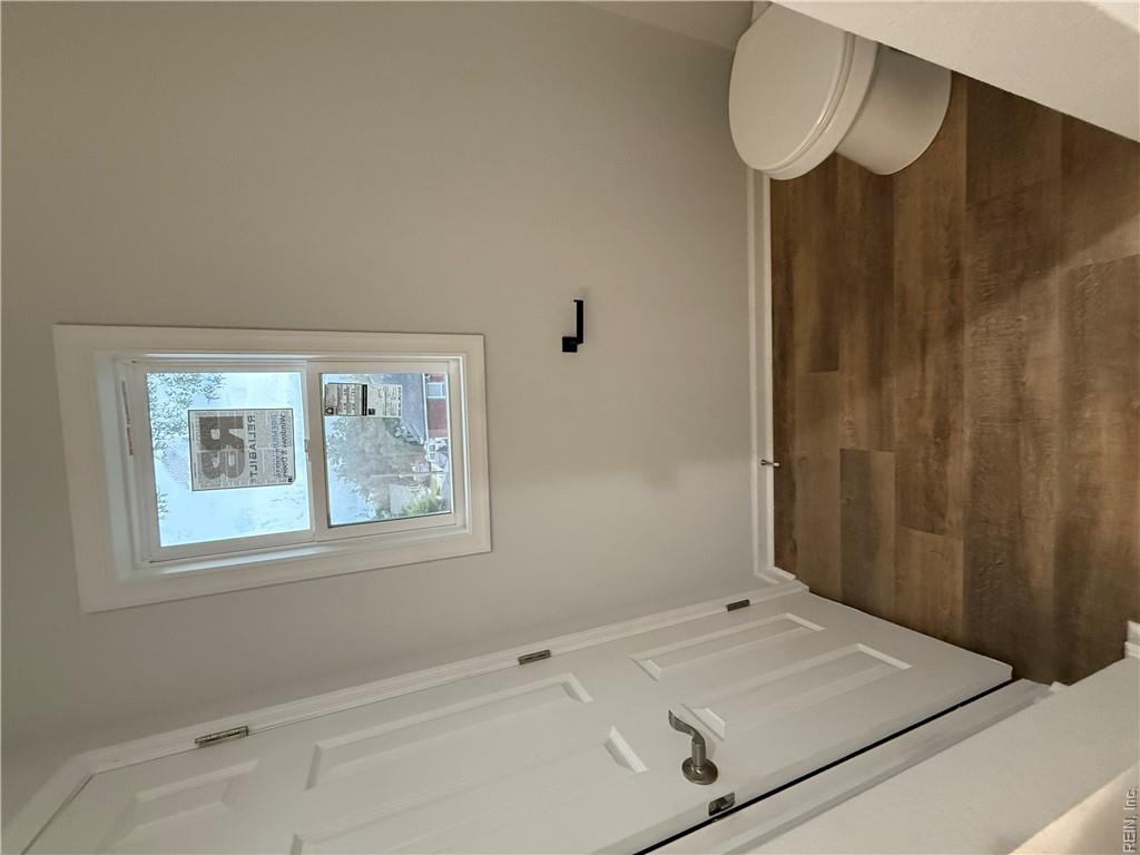 836 32nd St Property Photo 16