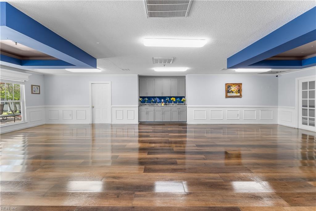 8679 Pocahontas Trl Property Photo 16