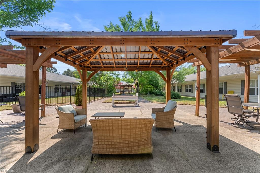 8679 Pocahontas Trl Property Photo 39