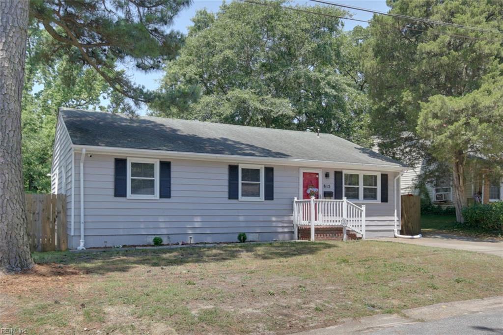 815 Pine Harbor Dr Property Photo 2