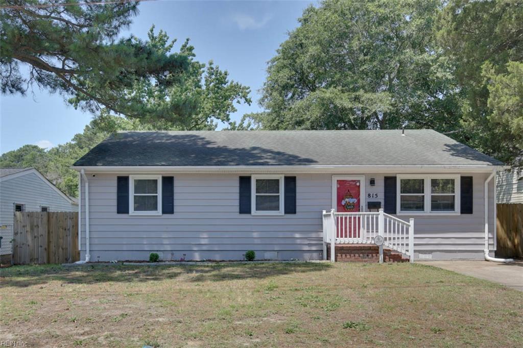 815 Pine Harbor Dr Property Photo 3
