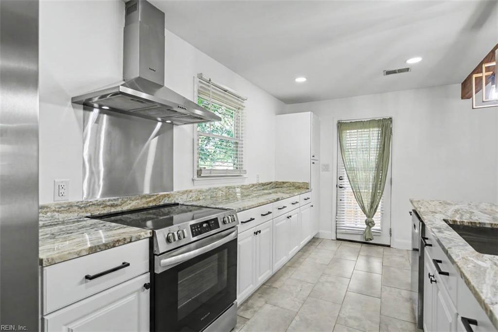 815 Pine Harbor Dr Property Photo 16