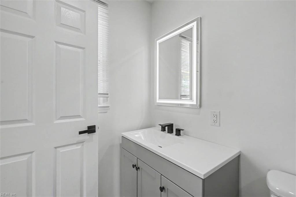 815 Pine Harbor Dr Property Photo 22