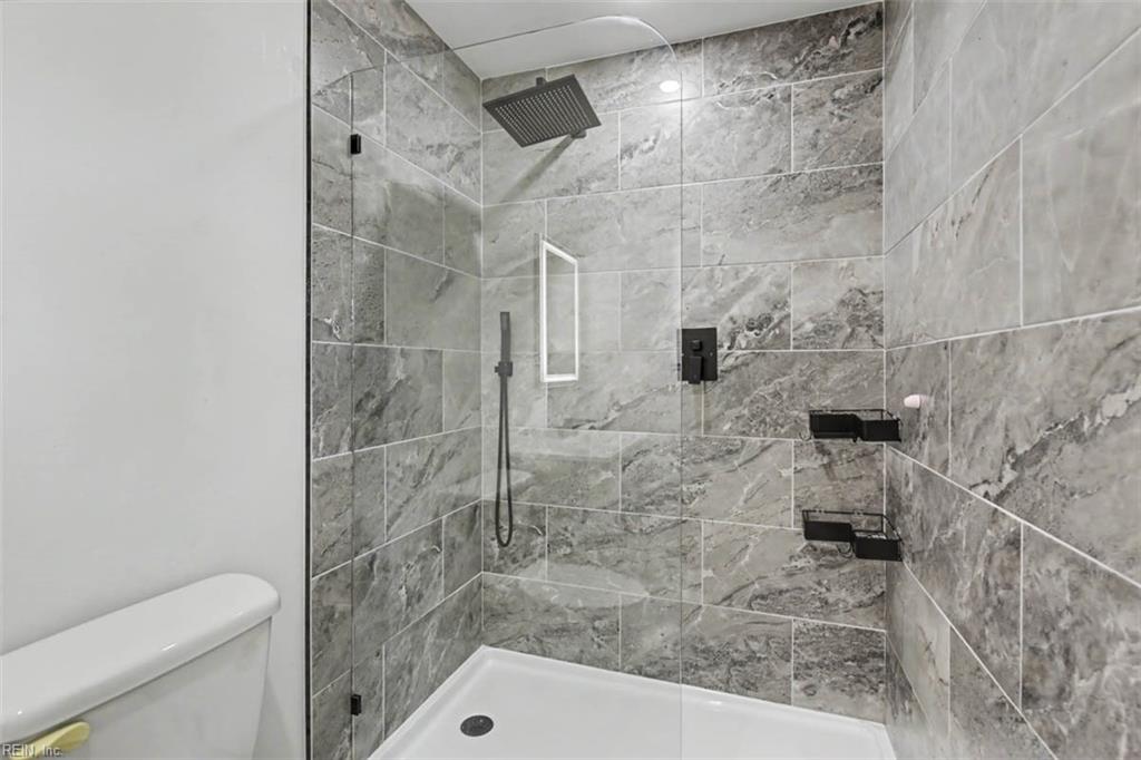 815 Pine Harbor Dr Property Photo 23