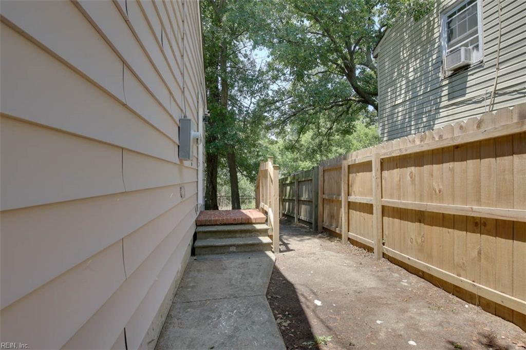 815 Pine Harbor Dr Property Photo 27