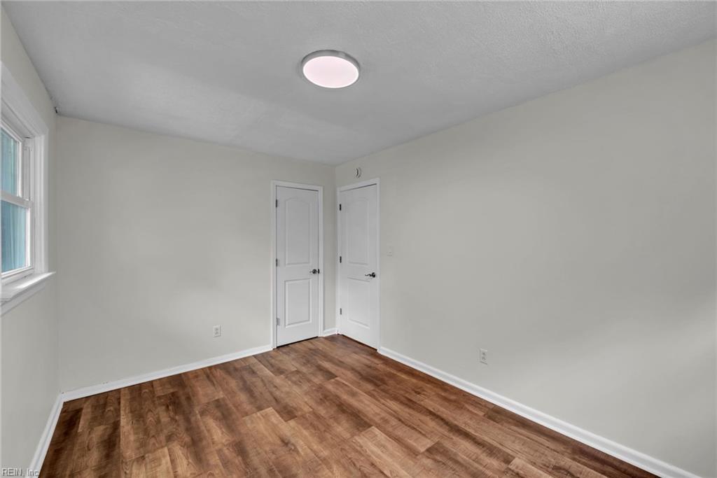 838 24 St Property Photo 16