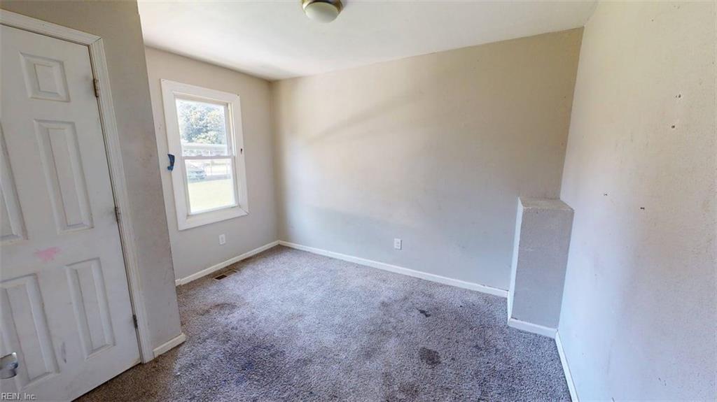 2404 E Washington St Property Photo 19