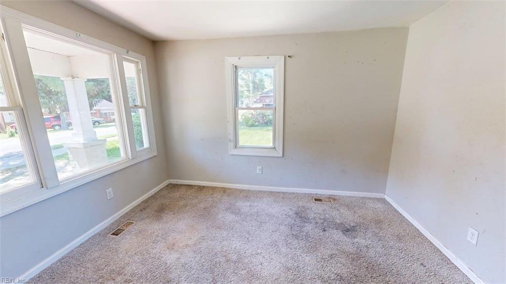 2404 E Washington St Property Photo 21