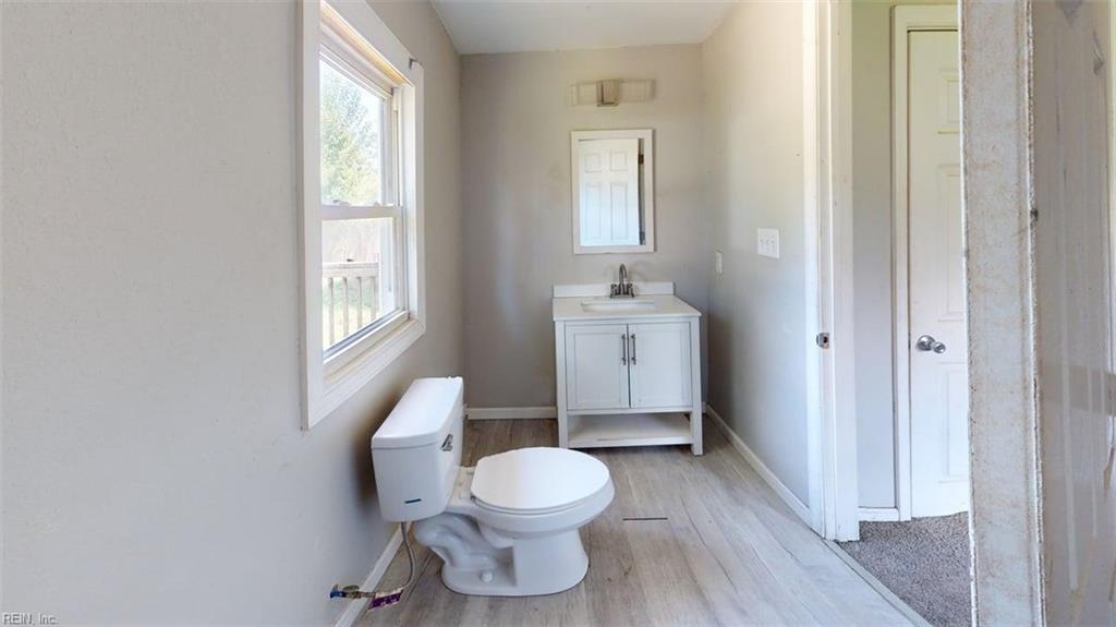 2404 E Washington St Property Photo 28