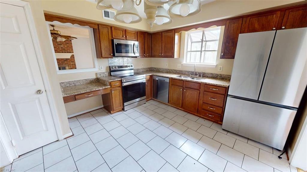 4025 Bakerfield Rd Property Photo 11