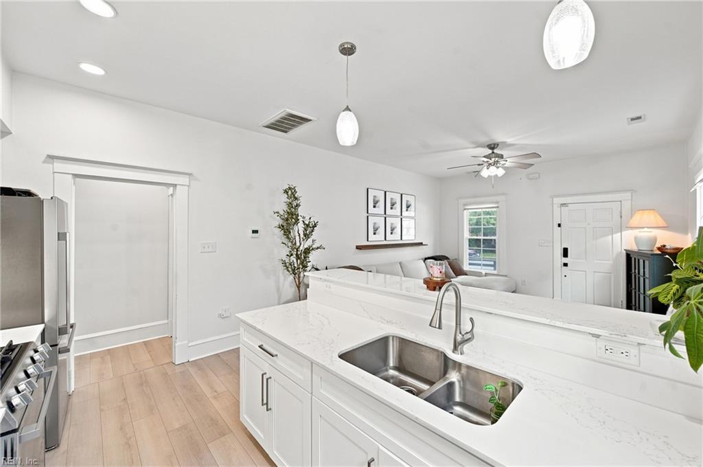 433 Lee St Property Photo 14