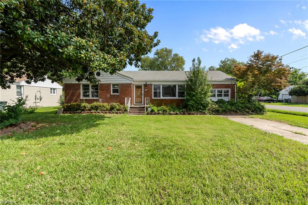 1814 Canterbury Rd Property Photo 1