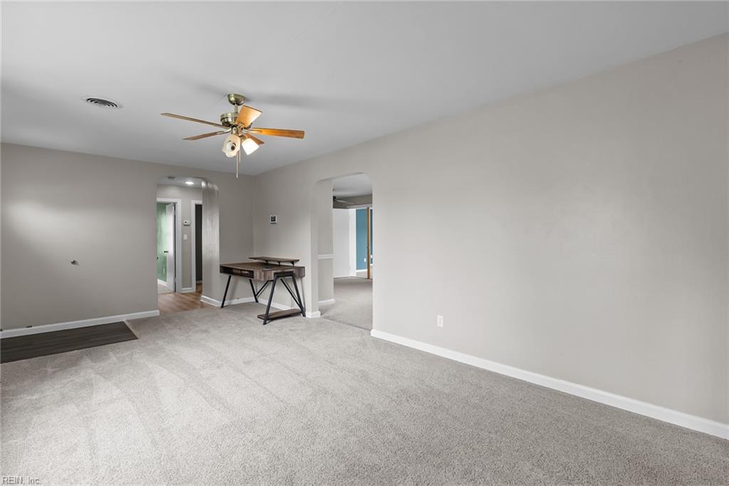 1814 Canterbury Rd Property Photo 4