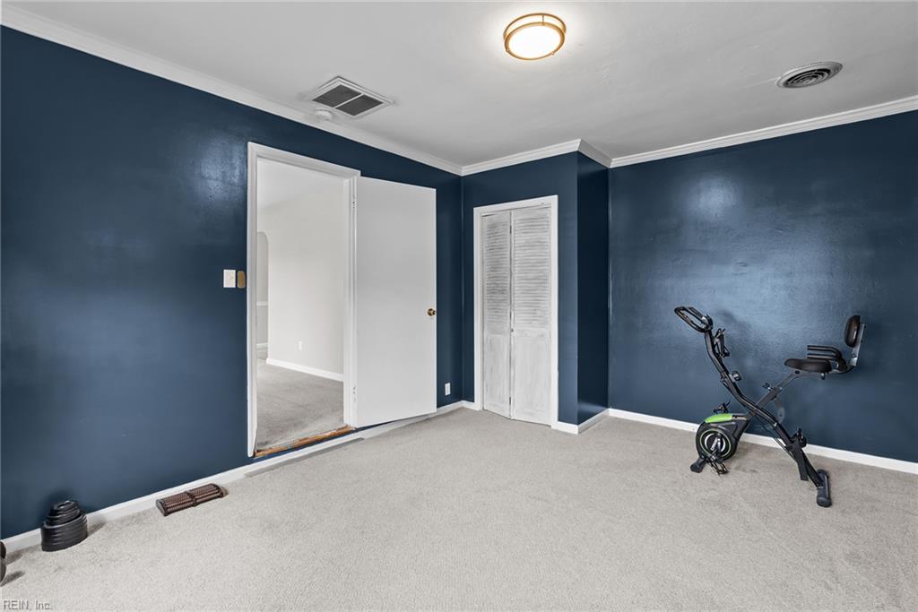 1814 Canterbury Rd Property Photo 13