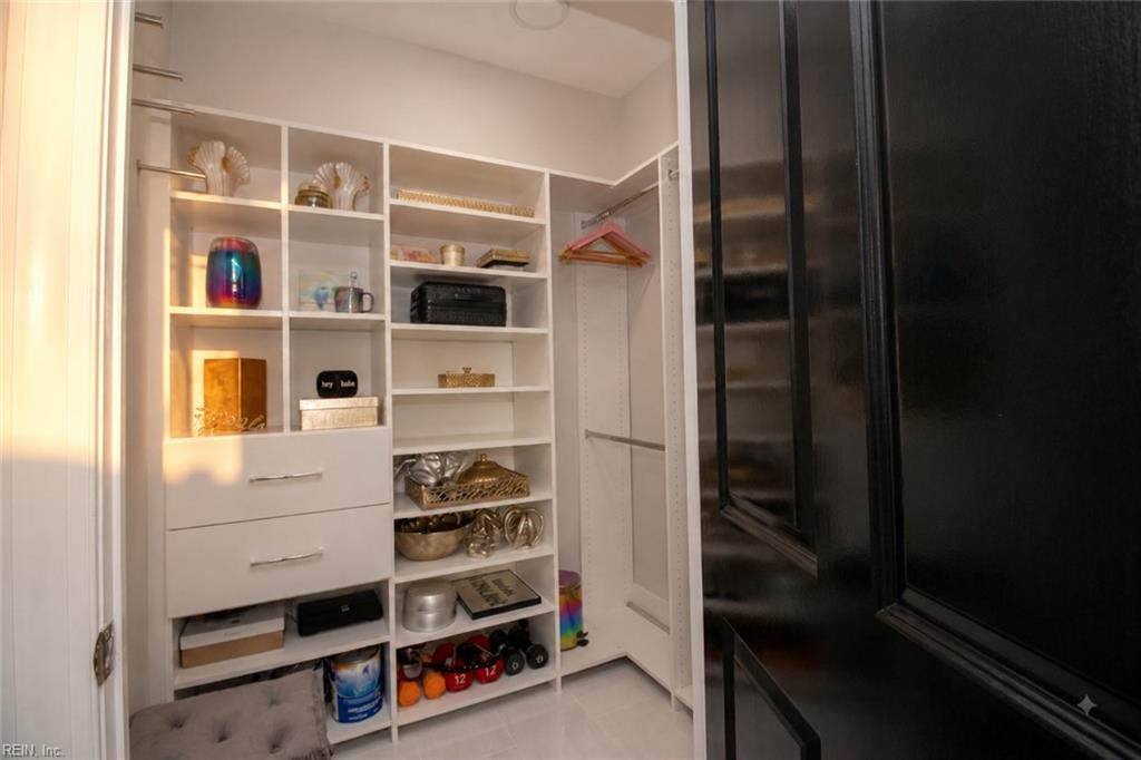 4545 Commerce St Property Photo 18