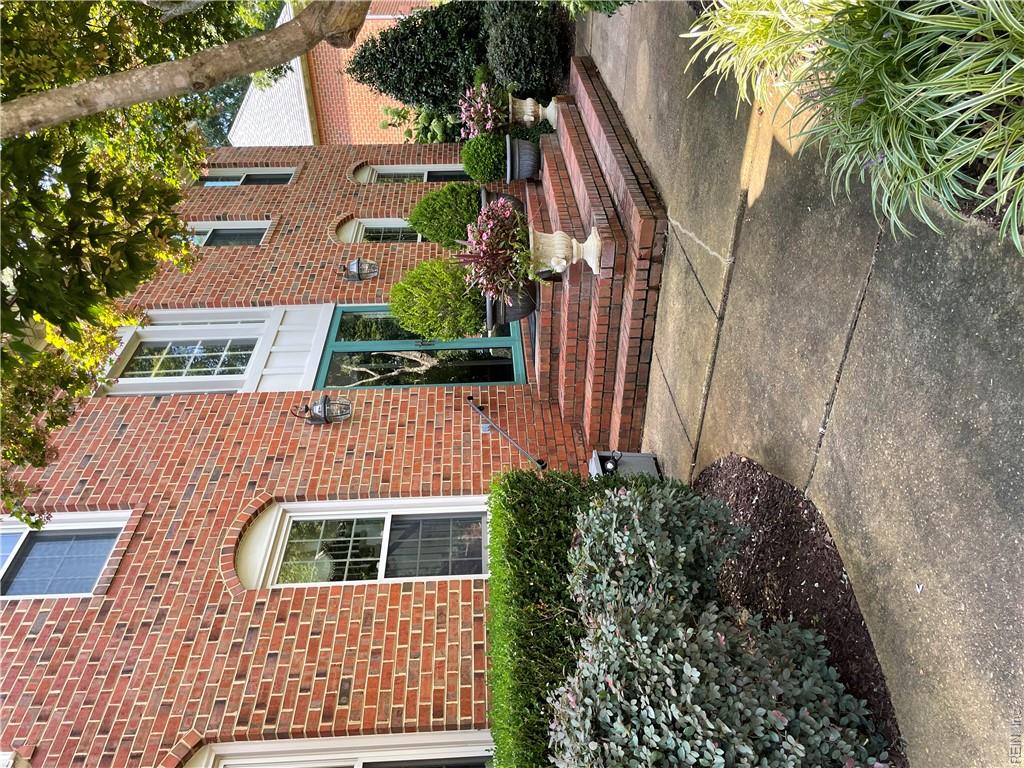 816 Forest Lakes Cir Property Photo 2