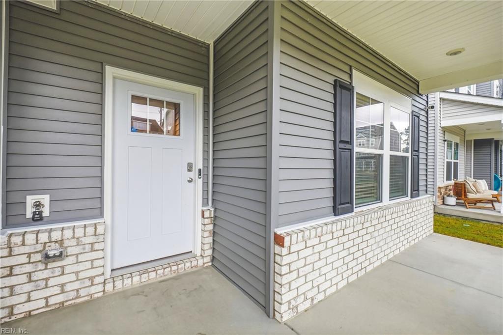 1539 Stanford Ln Property Photo 4