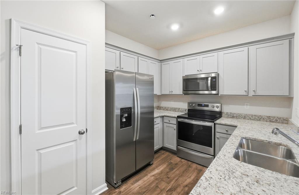 1539 Stanford Ln Property Photo 12