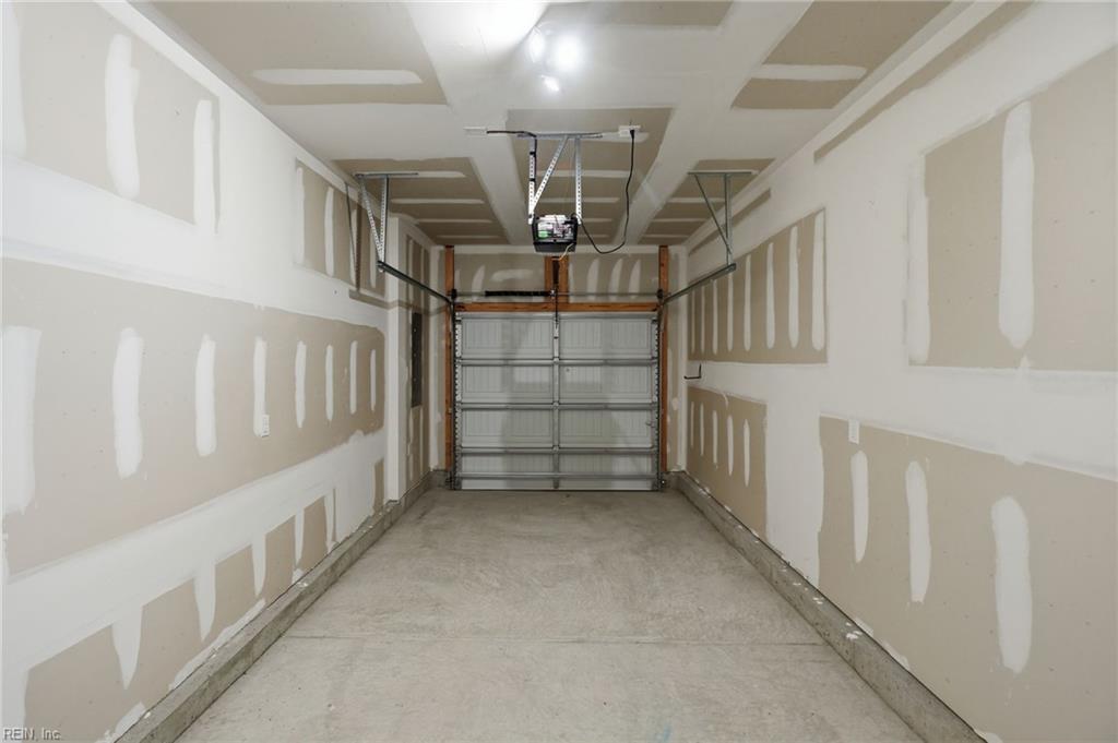 1539 Stanford Ln Property Photo 29