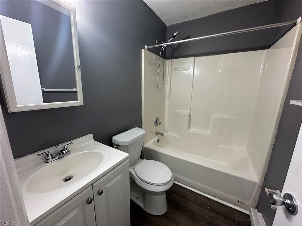 7446 Fenner St Property Photo 8