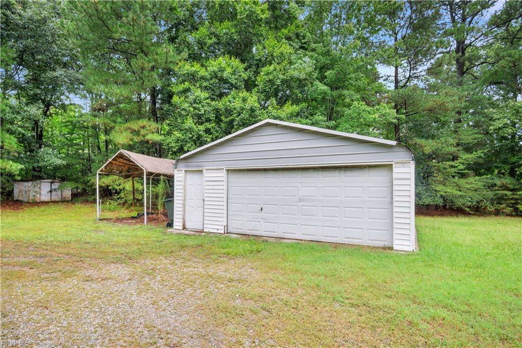 228 Oaktree Rd Property Photo 8
