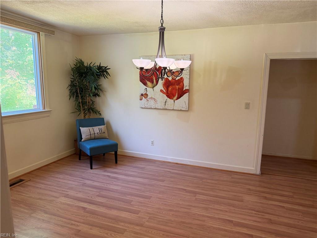 228 Oaktree Rd Property Photo 16