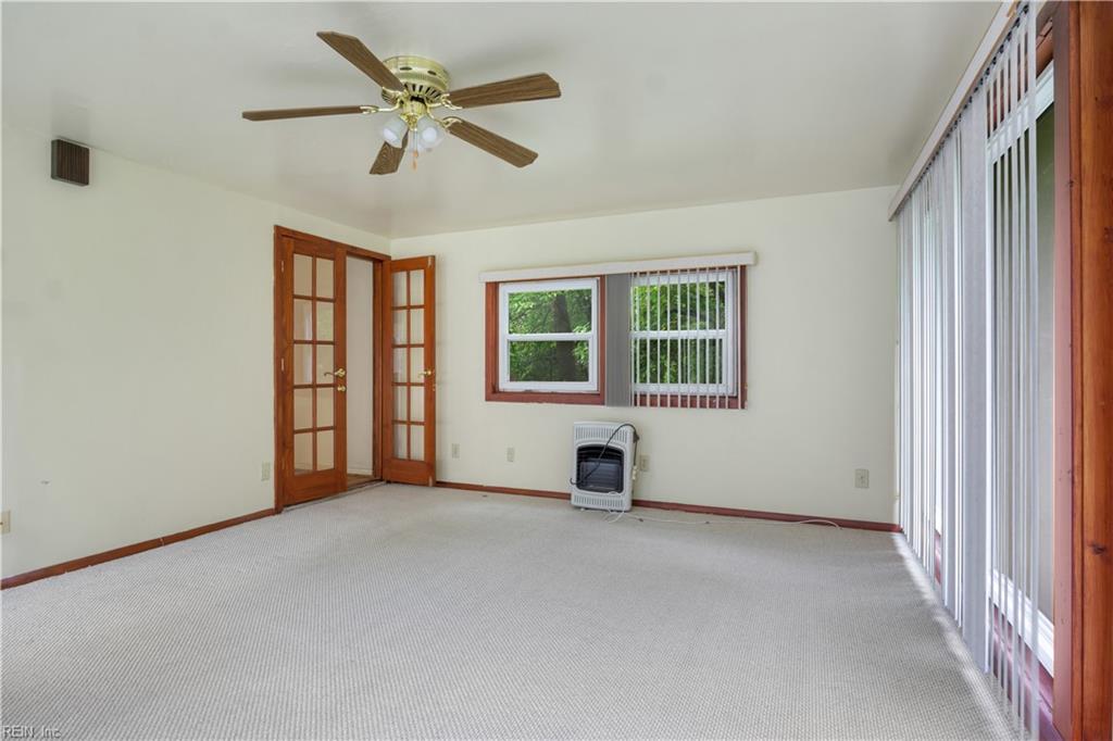 228 Oaktree Rd Property Photo 18