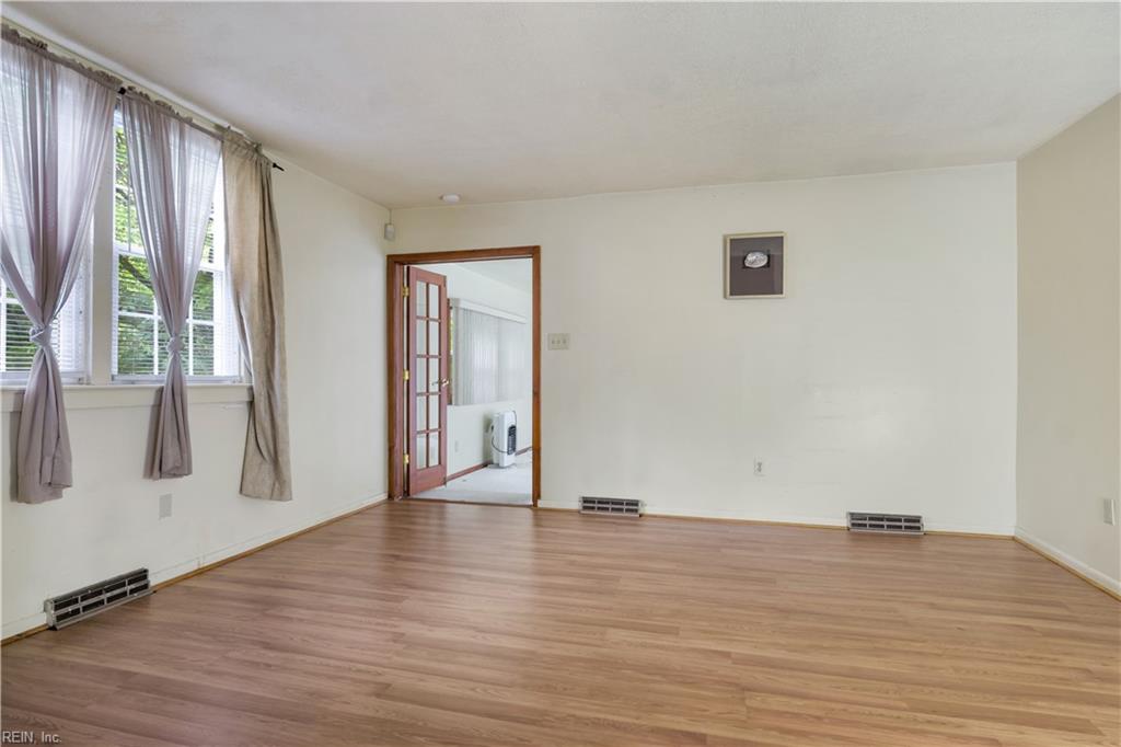 228 Oaktree Rd Property Photo 19