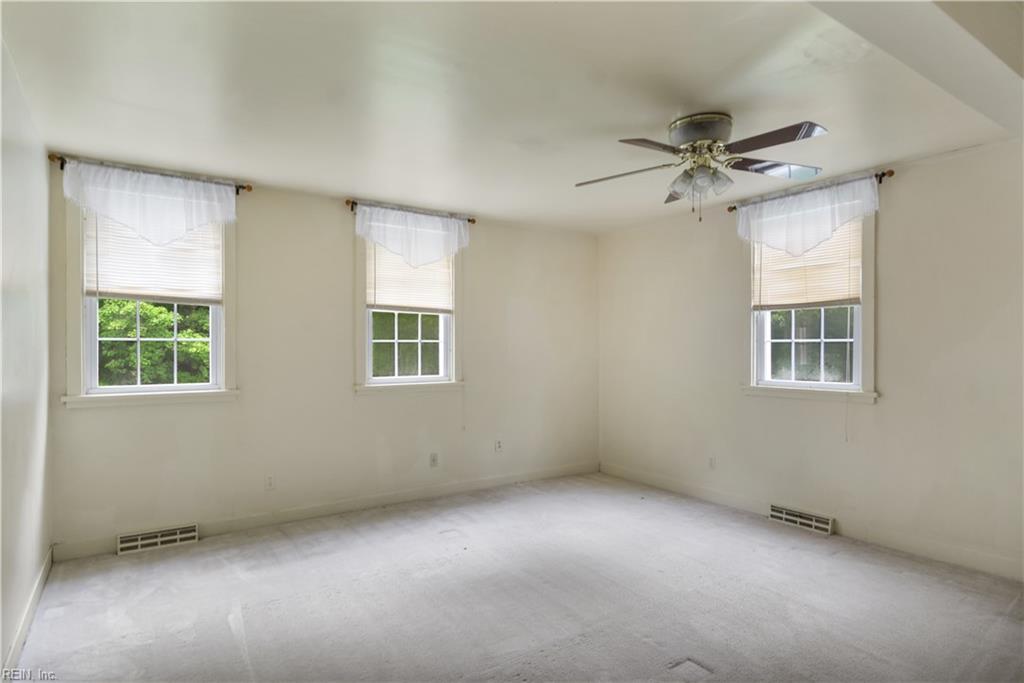 228 Oaktree Rd Property Photo 20