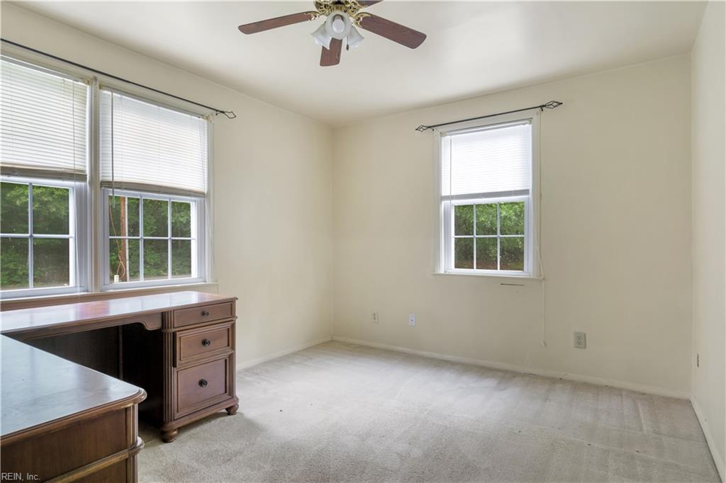 228 Oaktree Rd Property Photo 24