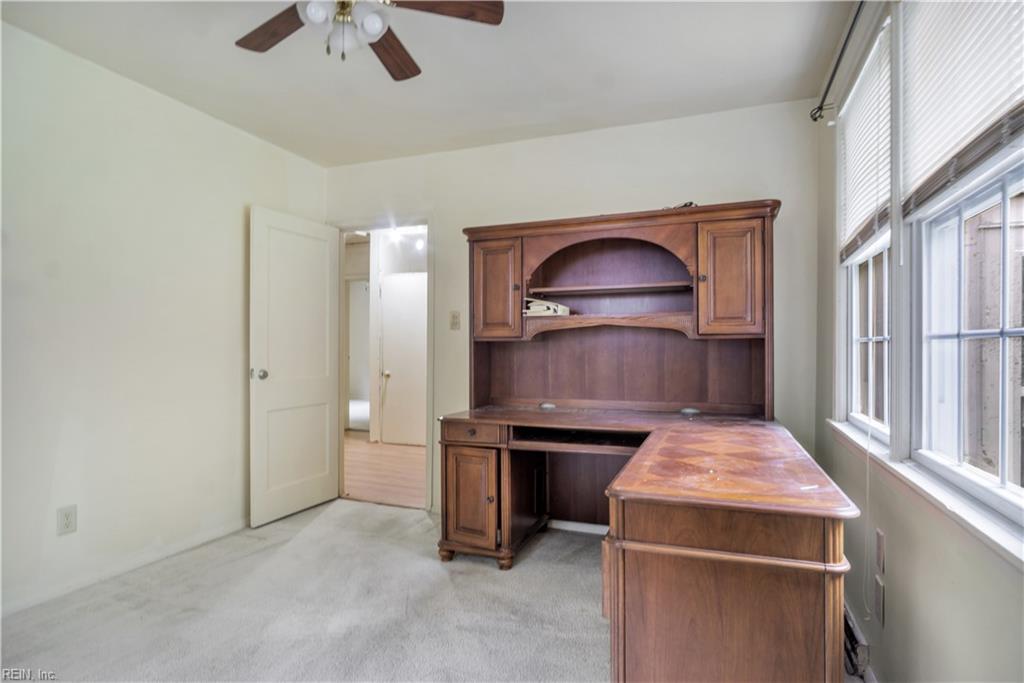 228 Oaktree Rd Property Photo 25