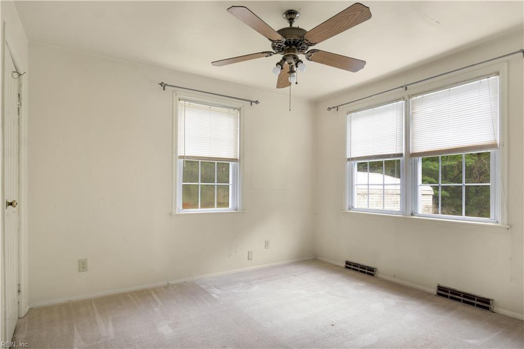228 Oaktree Rd Property Photo 29
