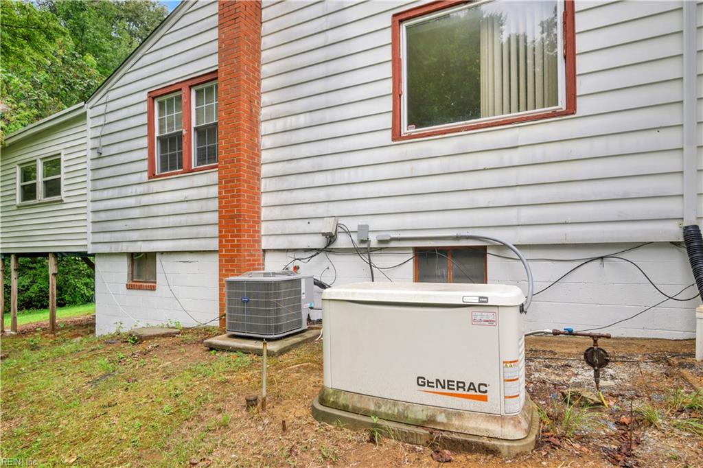 228 Oaktree Rd Property Photo 32