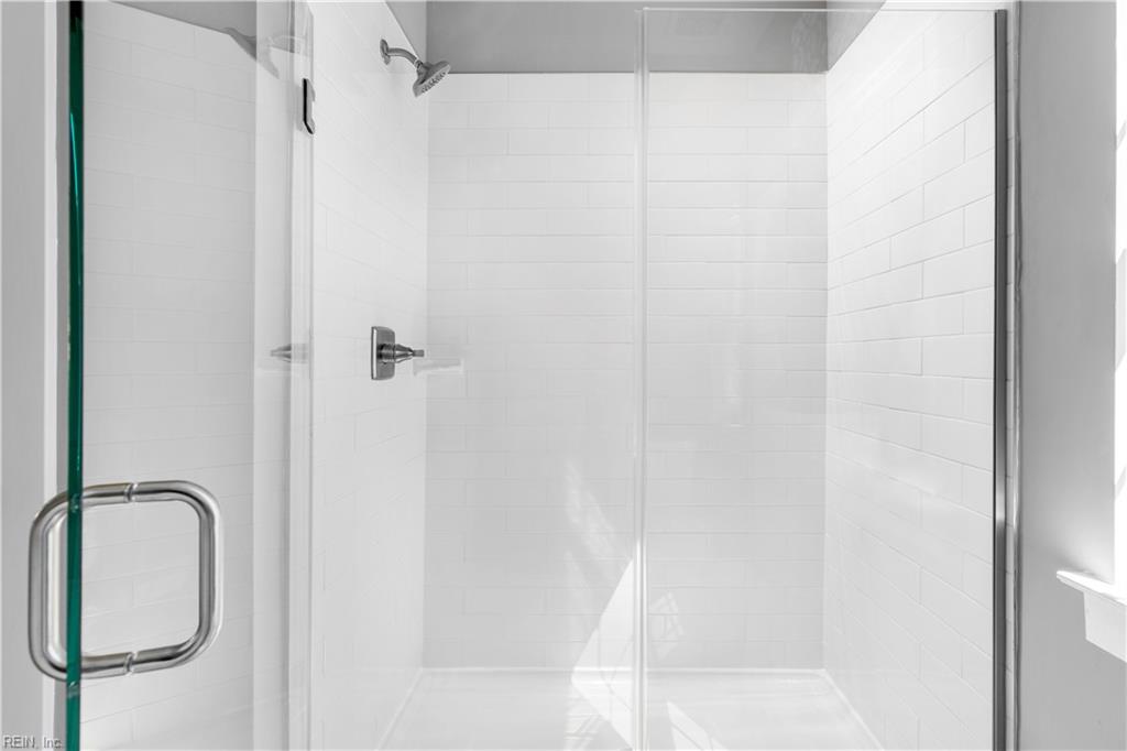 124 Irving St Property Photo 7