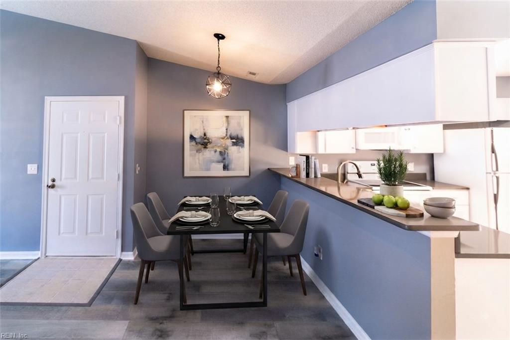 4831 Station House Ln Property Photo 6