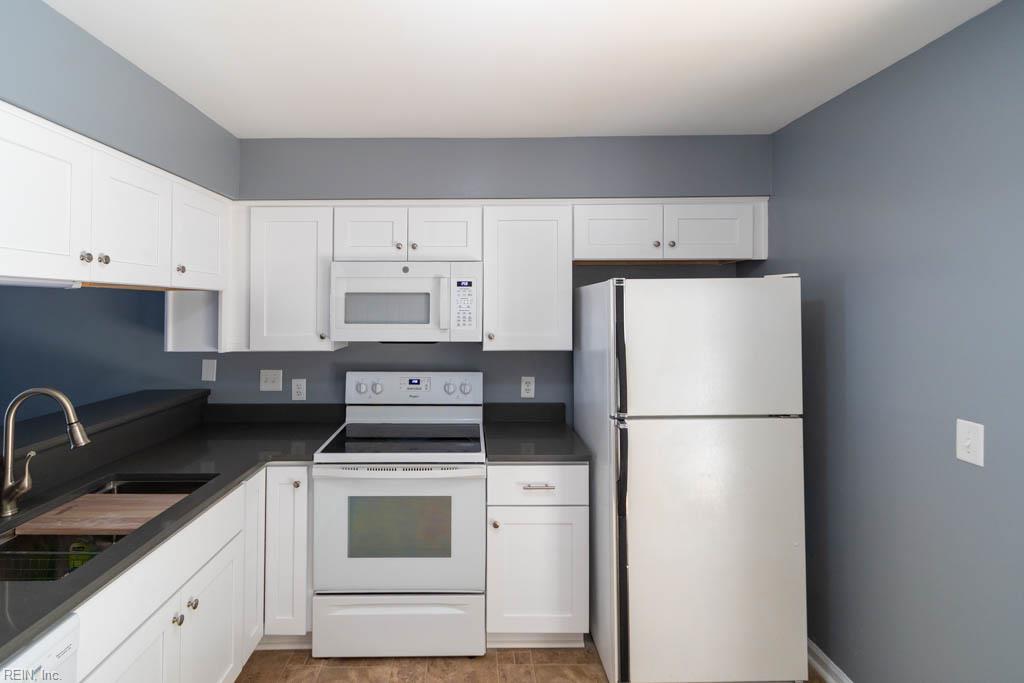4831 Station House Ln Property Photo 17