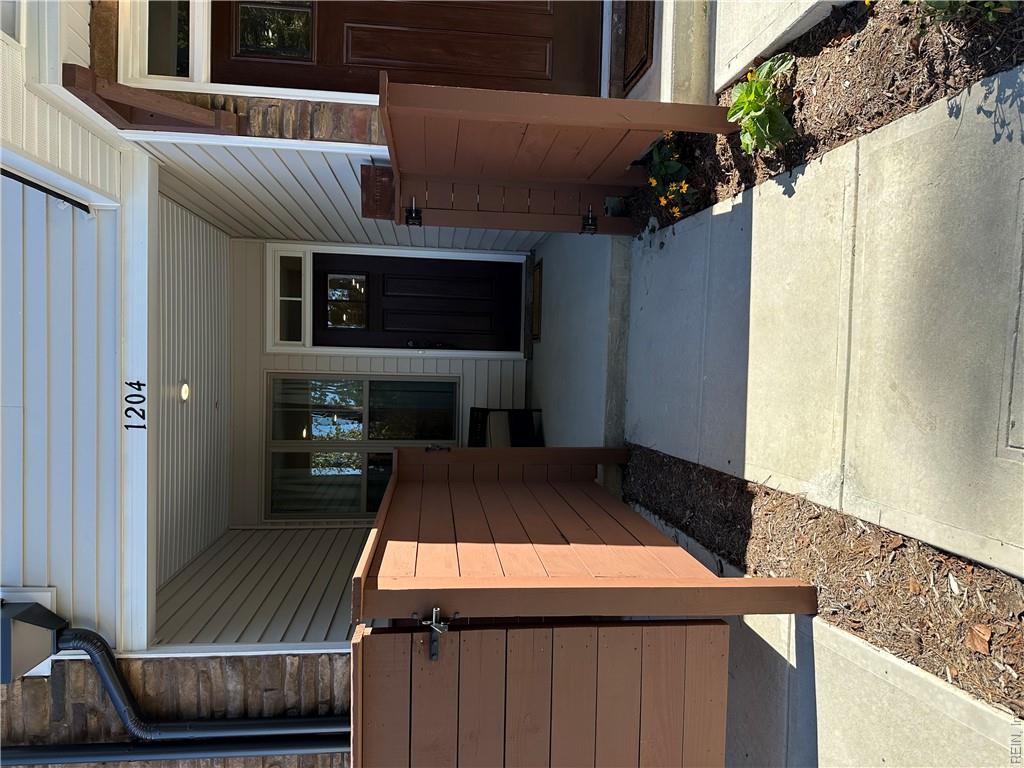 1904 E Kathy Ann Way Property Photo 2