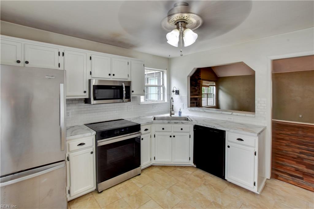 117 Poplar Grove Cres Property Photo 8