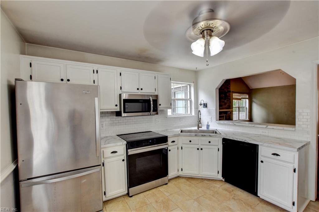 117 Poplar Grove Cres Property Photo 10