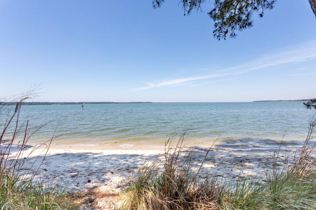 1711 Tyndall Point Rd Property Photo 7