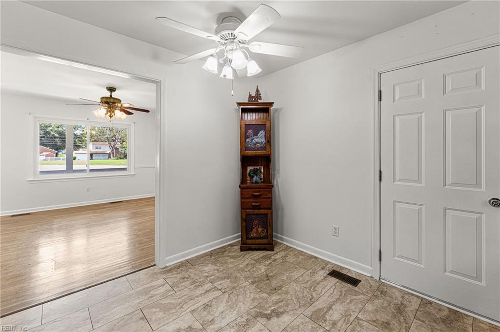 1 Garrett Dr Property Photo 6